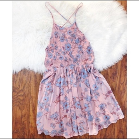 Kimchi Blue Smocked Bodice Dress NWT Size Small - Picture 5 of 5